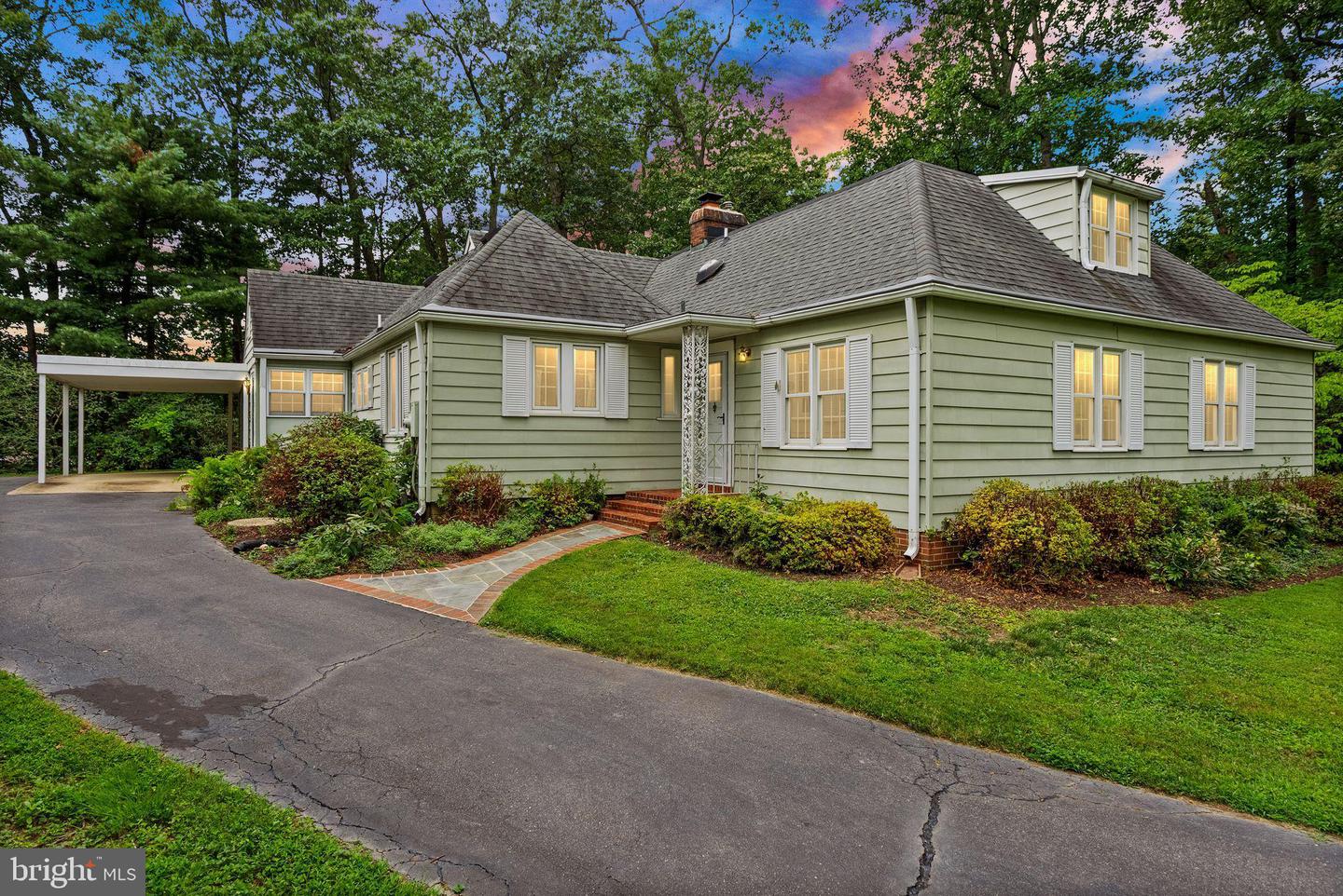 7551 MARSHALL DR, ANNANDALE, Virginia 22003, 4 Bedrooms Bedrooms, ,3 BathroomsBathrooms,Residential,For sale,7551 MARSHALL DR,VAFX2262888 MLS # VAFX2262888