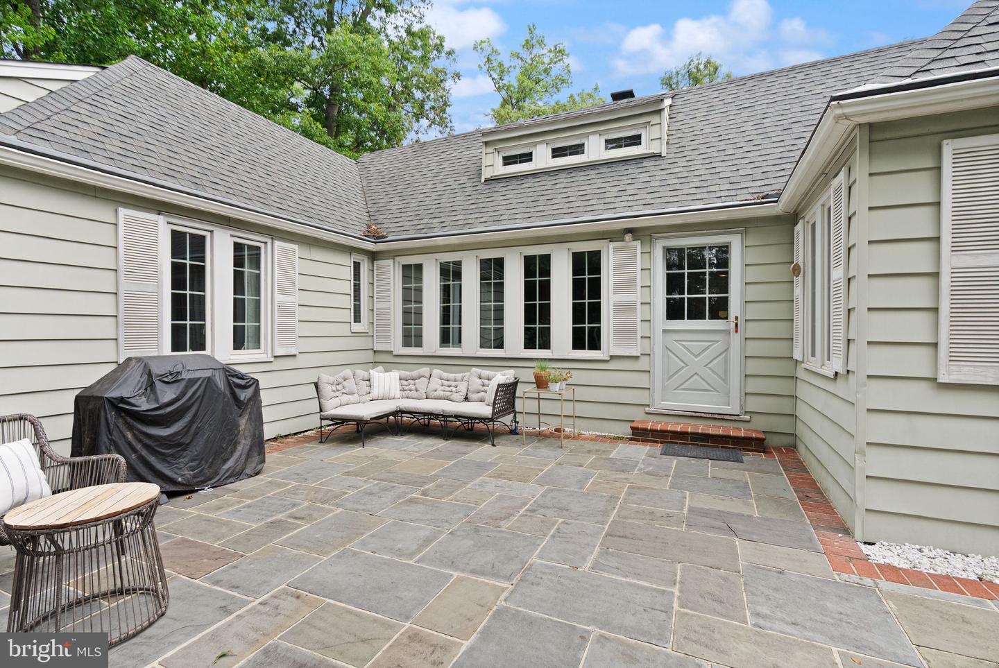 7551 MARSHALL DR, ANNANDALE, Virginia 22003, 4 Bedrooms Bedrooms, ,3 BathroomsBathrooms,Residential,For sale,7551 MARSHALL DR,VAFX2262888 MLS # VAFX2262888