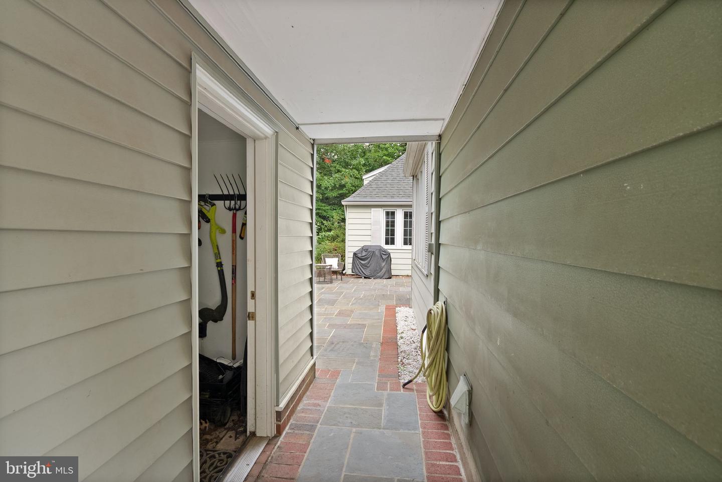 7551 MARSHALL DR, ANNANDALE, Virginia 22003, 4 Bedrooms Bedrooms, ,3 BathroomsBathrooms,Residential,For sale,7551 MARSHALL DR,VAFX2262888 MLS # VAFX2262888