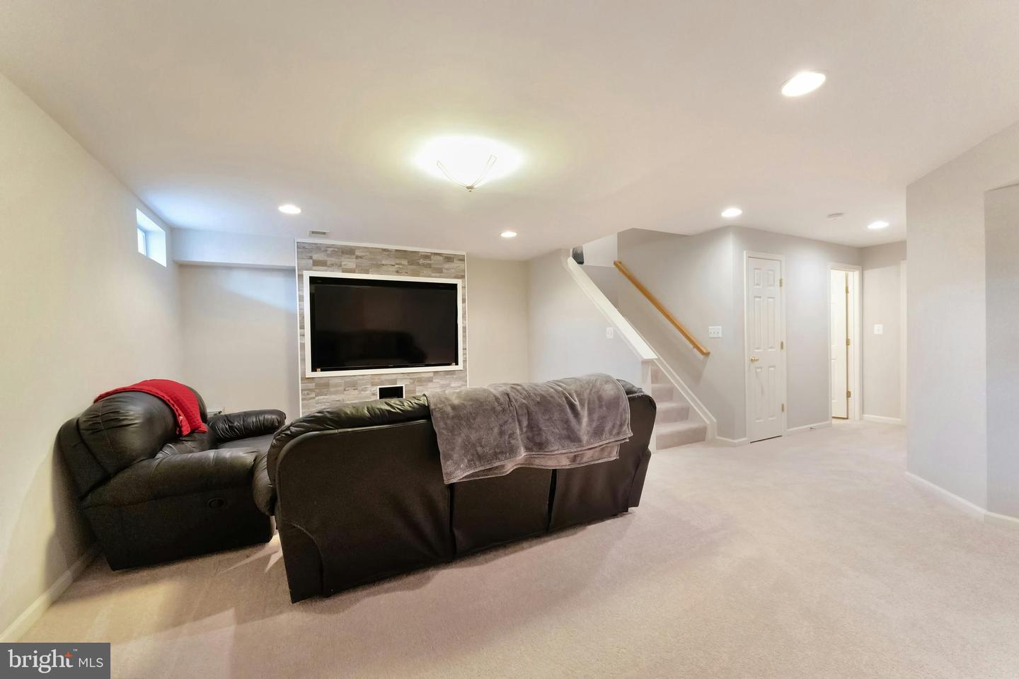 408 RUSERT DR SE, LEESBURG, Virginia 20175, 3 Bedrooms Bedrooms, ,3 BathroomsBathrooms,Residential,For sale,408 RUSERT DR SE,VALO2105200 MLS # VALO2105200