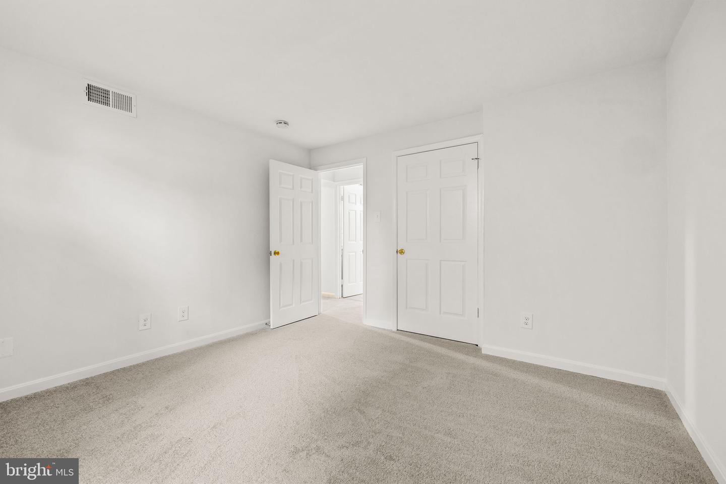 6739 MORNING RIDE CIR, ALEXANDRIA, Virginia 22315, 4 Bedrooms Bedrooms, ,3 BathroomsBathrooms,Residential,For sale,6739 MORNING RIDE CIR,VAFX2262992 MLS # VAFX2262992
