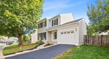 6739 MORNING RIDE CIR, ALEXANDRIA, Virginia 22315, 4 Bedrooms Bedrooms, ,3 BathroomsBathrooms,Residential,For sale,6739 MORNING RIDE CIR,VAFX2262992 MLS # VAFX2262992
