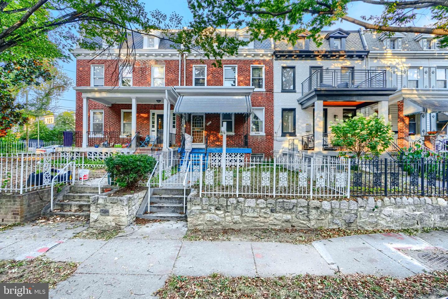 4021 ILLINOIS AVE NW, WASHINGTON, District Of Columbia 20011, 3 Bedrooms Bedrooms, ,2 BathroomsBathrooms,Residential,For sale,4021 ILLINOIS AVE NW,DCDC2216568 MLS # DCDC2216568
