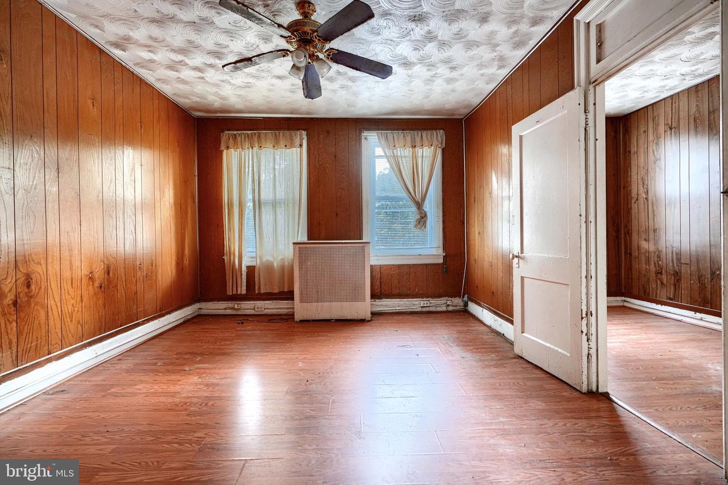 4021 ILLINOIS AVE NW, WASHINGTON, District Of Columbia 20011, 3 Bedrooms Bedrooms, ,2 BathroomsBathrooms,Residential,For sale,4021 ILLINOIS AVE NW,DCDC2216568 MLS # DCDC2216568
