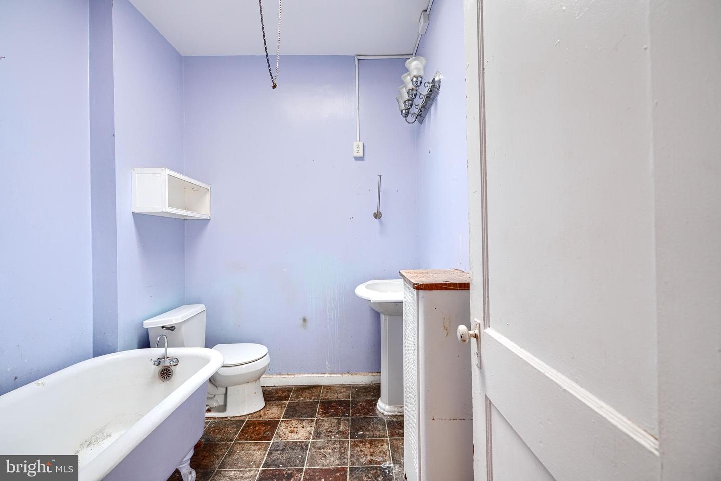 4021 ILLINOIS AVE NW, WASHINGTON, District Of Columbia 20011, 3 Bedrooms Bedrooms, ,2 BathroomsBathrooms,Residential,For sale,4021 ILLINOIS AVE NW,DCDC2216568 MLS # DCDC2216568