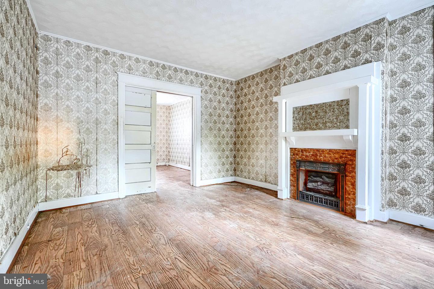 4021 ILLINOIS AVE NW, WASHINGTON, District Of Columbia 20011, 3 Bedrooms Bedrooms, ,2 BathroomsBathrooms,Residential,For sale,4021 ILLINOIS AVE NW,DCDC2216568 MLS # DCDC2216568