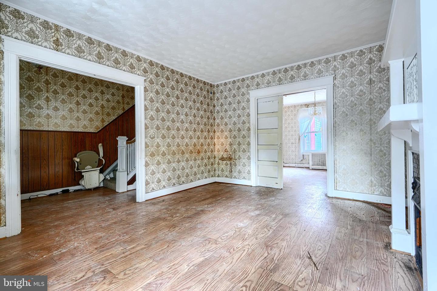 4021 ILLINOIS AVE NW, WASHINGTON, District Of Columbia 20011, 3 Bedrooms Bedrooms, ,2 BathroomsBathrooms,Residential,For sale,4021 ILLINOIS AVE NW,DCDC2216568 MLS # DCDC2216568