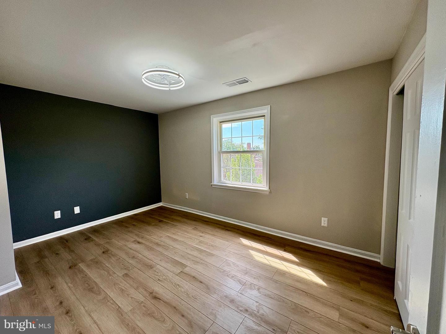 2008 38TH ST SE #302, WASHINGTON, District Of Columbia 20020, 2 Bedrooms Bedrooms, ,1 BathroomBathrooms,Residential,For sale,2008 38TH ST SE #302,DCDC2216682 MLS # DCDC2216682