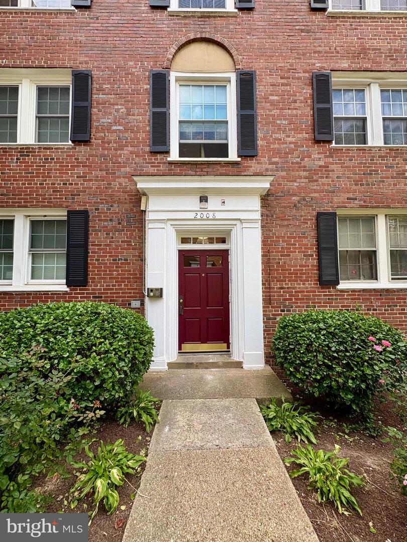 2008 38TH ST SE #302, WASHINGTON, District Of Columbia 20020, 2 Bedrooms Bedrooms, ,1 BathroomBathrooms,Residential,For sale,2008 38TH ST SE #302,DCDC2216682 MLS # DCDC2216682