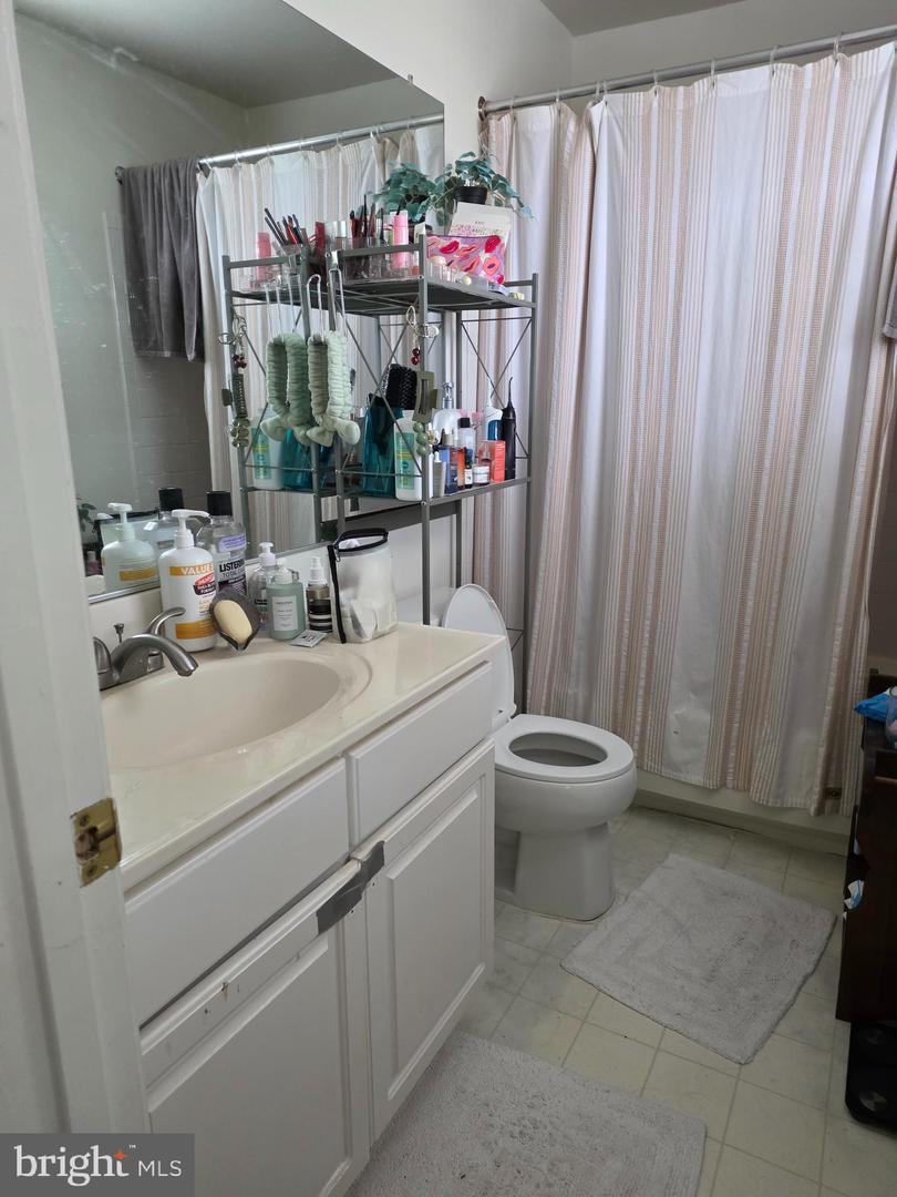 1037 GARDENVIEW LOOP #302, WOODBRIDGE, Virginia 22191, 2 Bedrooms Bedrooms, ,2 BathroomsBathrooms,Residential,For sale,1037 GARDENVIEW LOOP #302,VAPW2102612 MLS # VAPW2102612