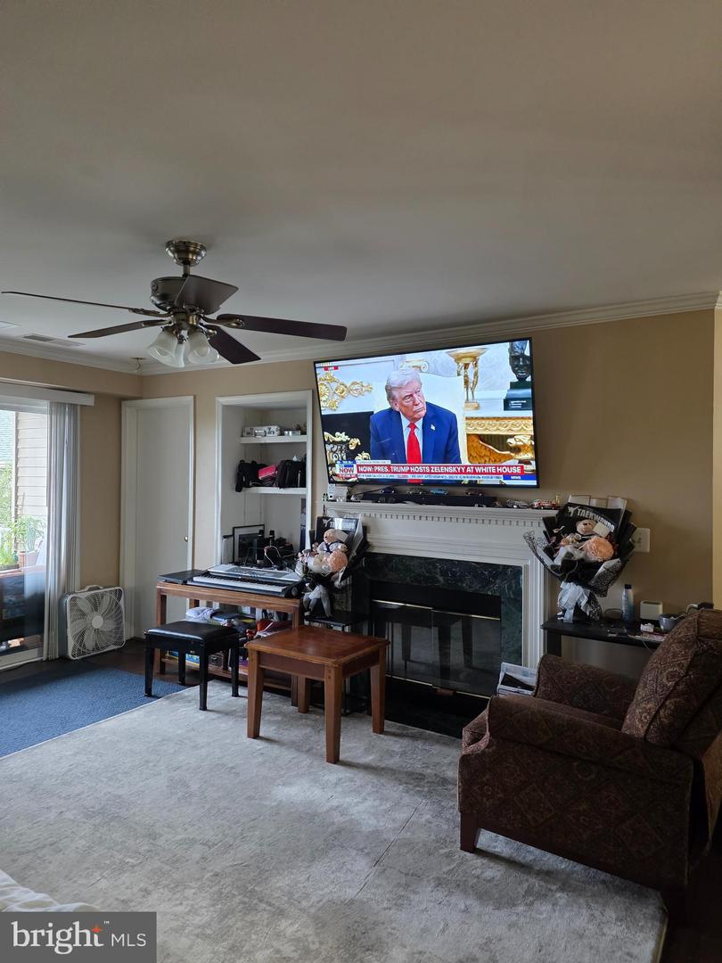 1037 GARDENVIEW LOOP #302, WOODBRIDGE, Virginia 22191, 2 Bedrooms Bedrooms, ,2 BathroomsBathrooms,Residential,For sale,1037 GARDENVIEW LOOP #302,VAPW2102612 MLS # VAPW2102612