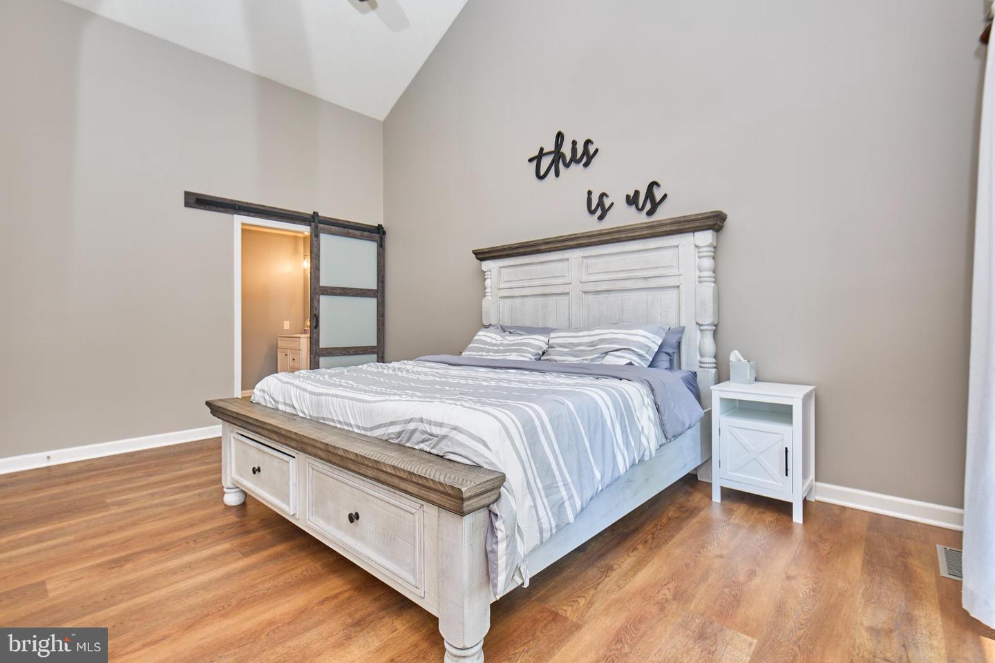 1233 LAKEVIEW DR, CROSS JUNCTION, Virginia 22625, 5 Bedrooms Bedrooms, 8 Rooms Rooms,2 BathroomsBathrooms,Residential,For sale,1233 LAKEVIEW DR,VAFV2036390 MLS # VAFV2036390