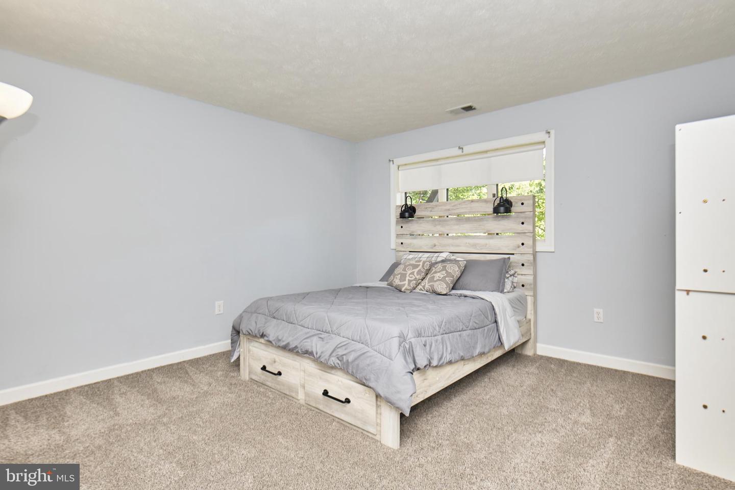1233 LAKEVIEW DR, CROSS JUNCTION, Virginia 22625, 5 Bedrooms Bedrooms, 8 Rooms Rooms,2 BathroomsBathrooms,Residential,For sale,1233 LAKEVIEW DR,VAFV2036390 MLS # VAFV2036390