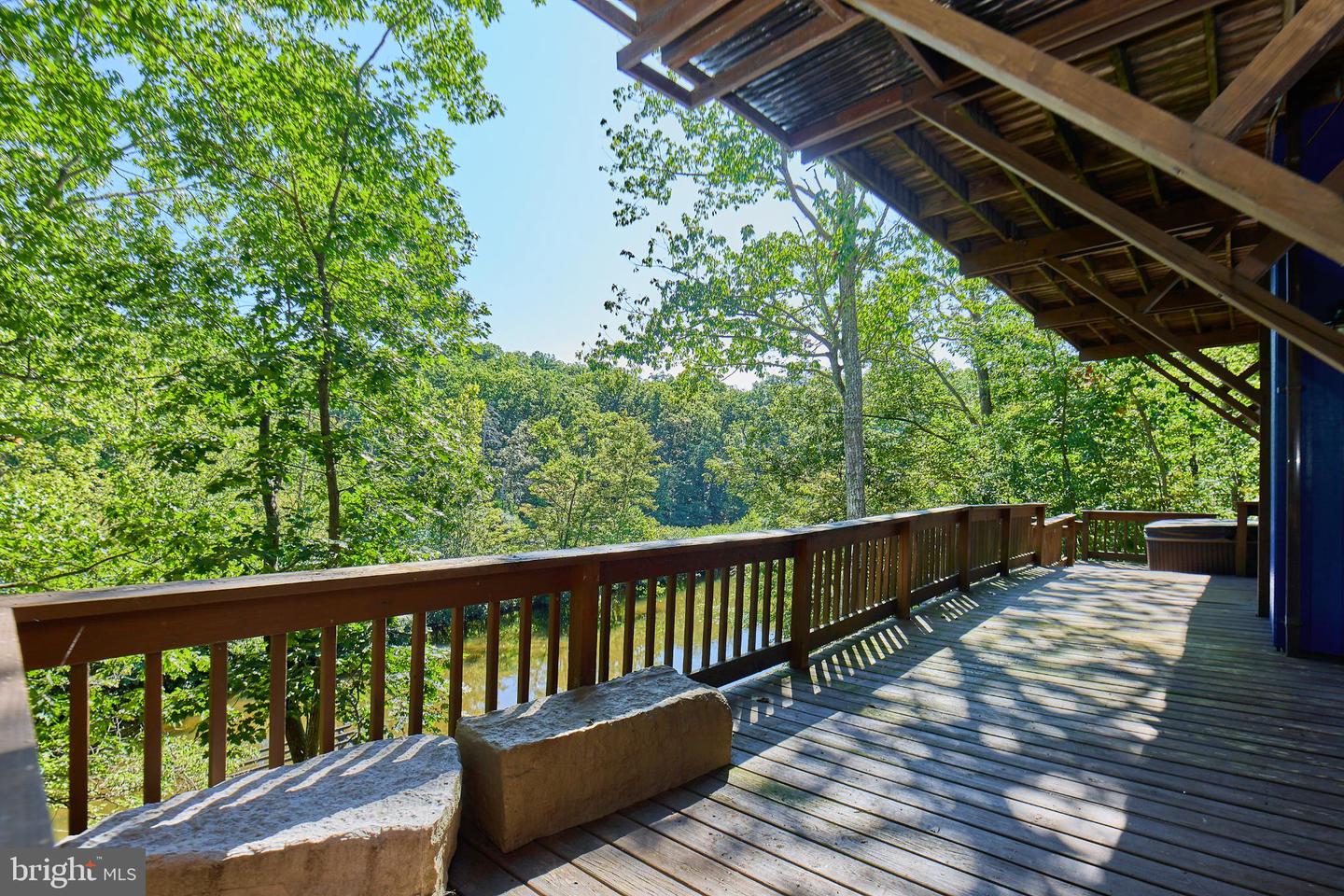 1233 LAKEVIEW DR, CROSS JUNCTION, Virginia 22625, 5 Bedrooms Bedrooms, 8 Rooms Rooms,2 BathroomsBathrooms,Residential,For sale,1233 LAKEVIEW DR,VAFV2036390 MLS # VAFV2036390