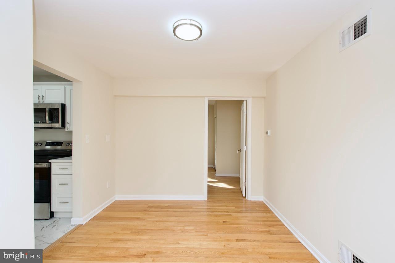 5708 NORTON RD, ALEXANDRIA, Virginia 22303, 5 Bedrooms Bedrooms, 12 Rooms Rooms,3 BathroomsBathrooms,Residential,For sale,5708 NORTON RD,VAFX2263182 MLS # VAFX2263182
