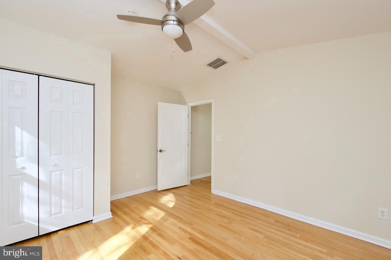 5708 NORTON RD, ALEXANDRIA, Virginia 22303, 5 Bedrooms Bedrooms, 12 Rooms Rooms,3 BathroomsBathrooms,Residential,For sale,5708 NORTON RD,VAFX2263182 MLS # VAFX2263182