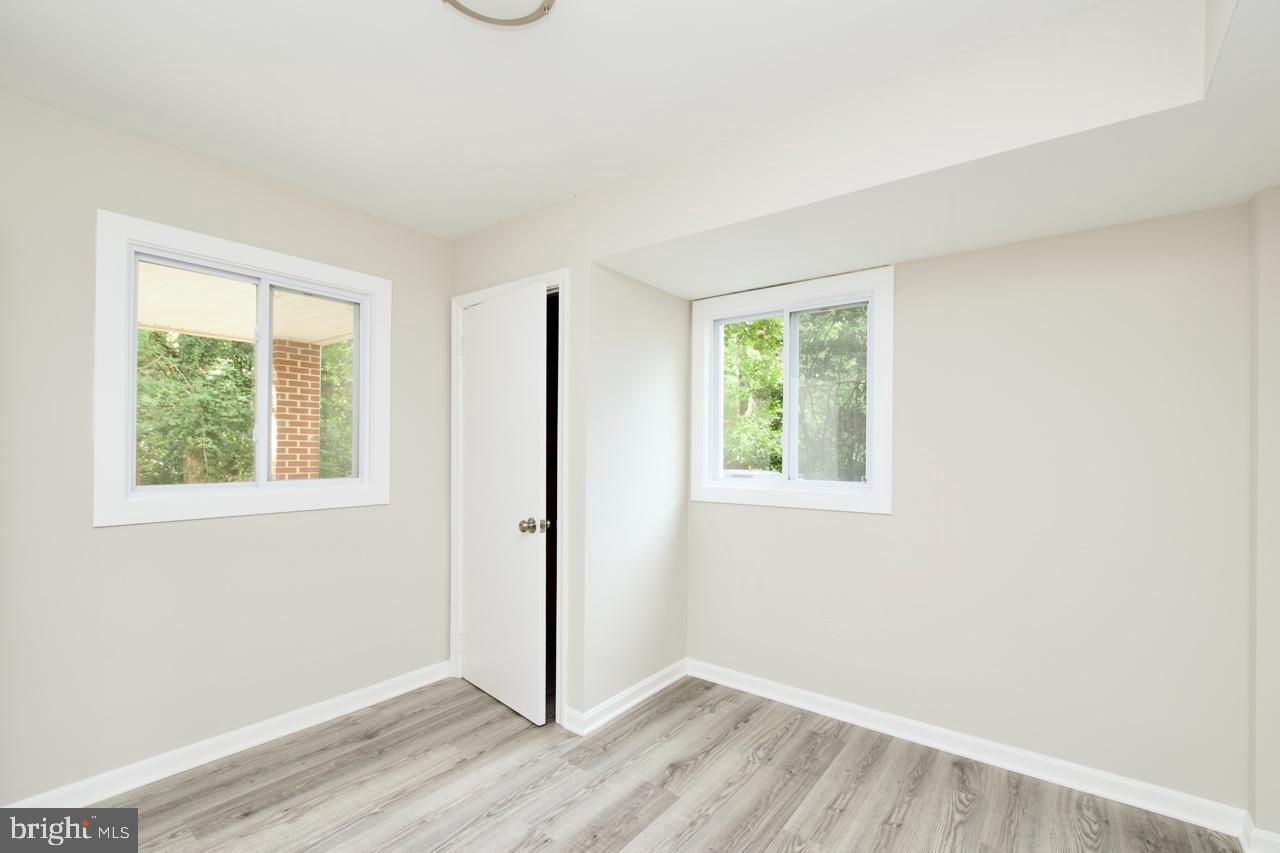 5708 NORTON RD, ALEXANDRIA, Virginia 22303, 5 Bedrooms Bedrooms, 12 Rooms Rooms,3 BathroomsBathrooms,Residential,For sale,5708 NORTON RD,VAFX2263182 MLS # VAFX2263182
