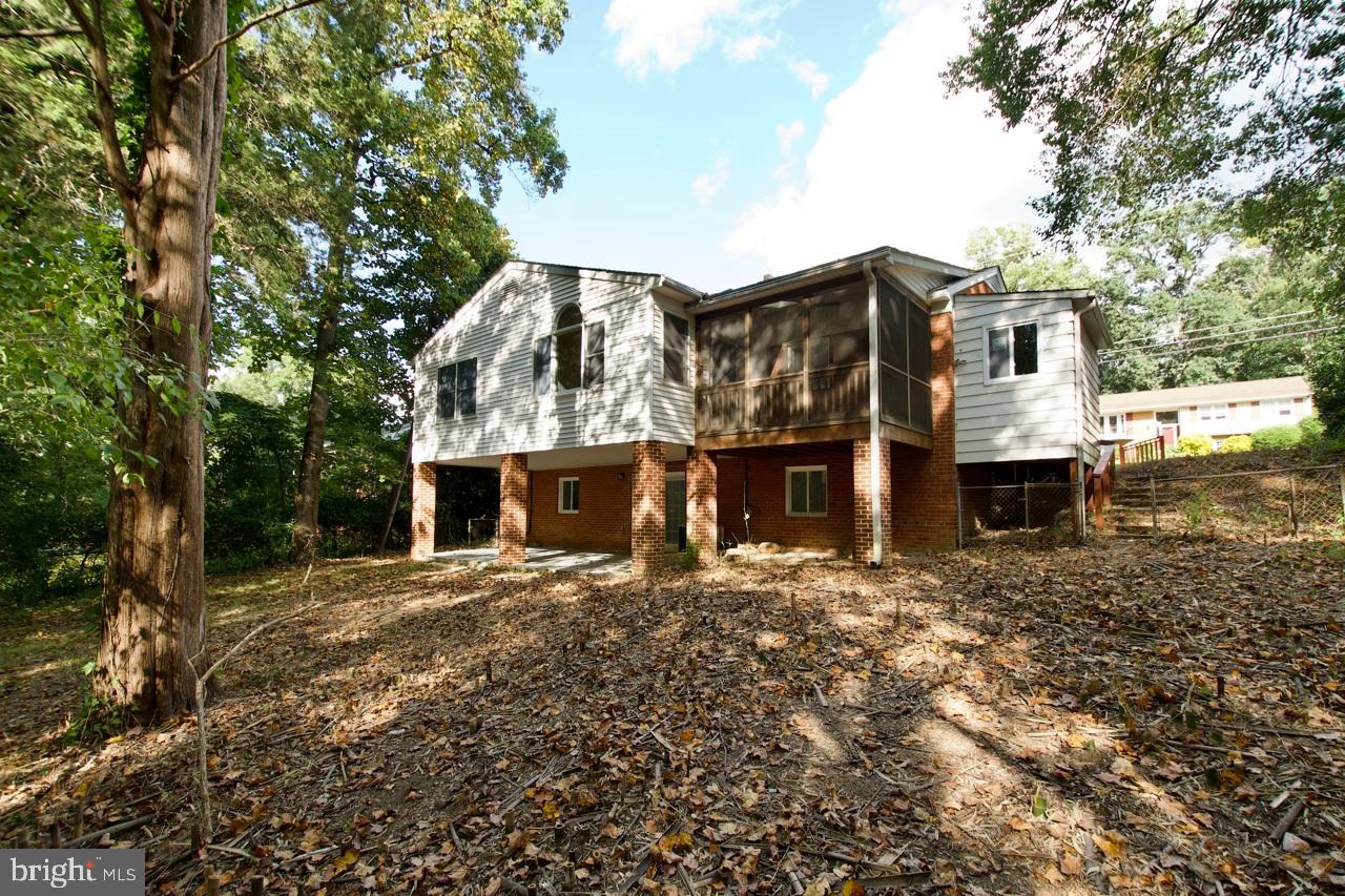 5708 NORTON RD, ALEXANDRIA, Virginia 22303, 5 Bedrooms Bedrooms, 12 Rooms Rooms,3 BathroomsBathrooms,Residential,For sale,5708 NORTON RD,VAFX2263182 MLS # VAFX2263182