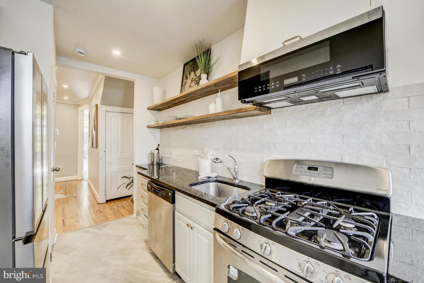 1823 4TH ST NW, WASHINGTON, District Of Columbia 20001, 3 Bedrooms Bedrooms, ,2 BathroomsBathrooms,Residential,For sale,1823 4TH ST NW,DCDC2216726 MLS # DCDC2216726