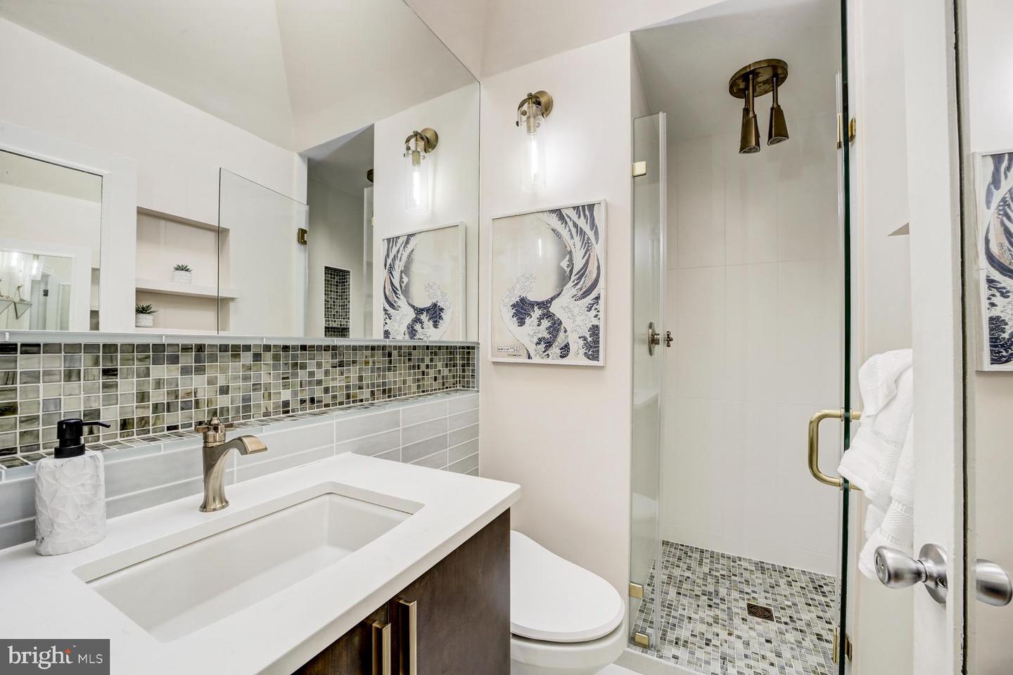 1823 4TH ST NW, WASHINGTON, District Of Columbia 20001, 3 Bedrooms Bedrooms, ,2 BathroomsBathrooms,Residential,For sale,1823 4TH ST NW,DCDC2216726 MLS # DCDC2216726