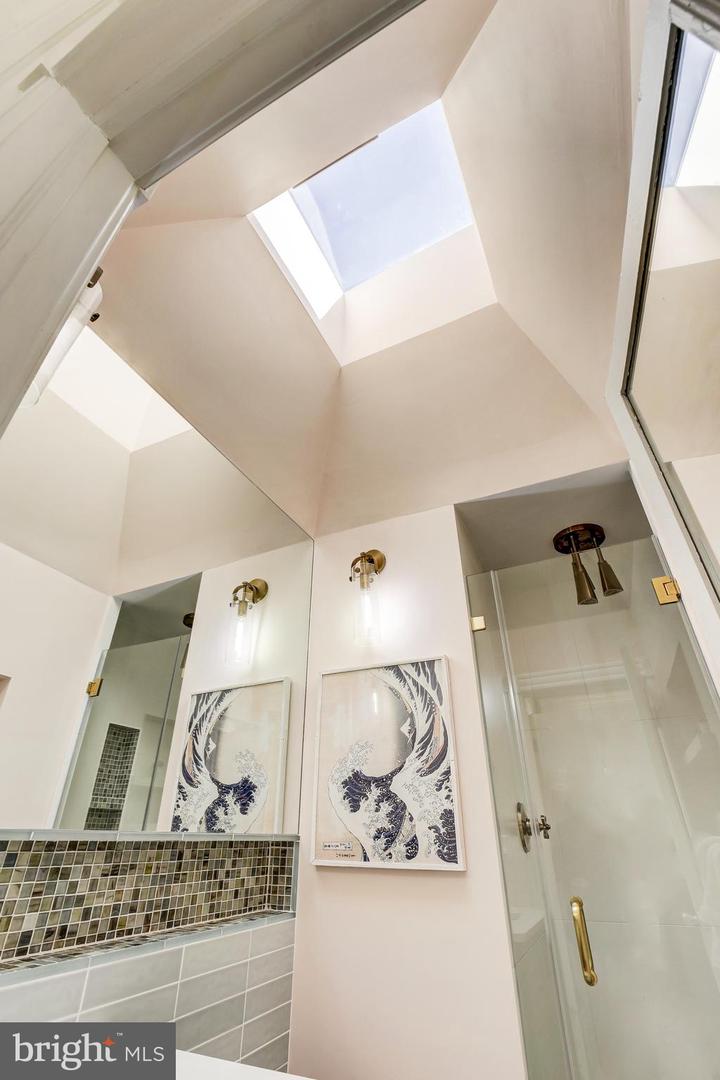 1823 4TH ST NW, WASHINGTON, District Of Columbia 20001, 3 Bedrooms Bedrooms, ,2 BathroomsBathrooms,Residential,For sale,1823 4TH ST NW,DCDC2216726 MLS # DCDC2216726