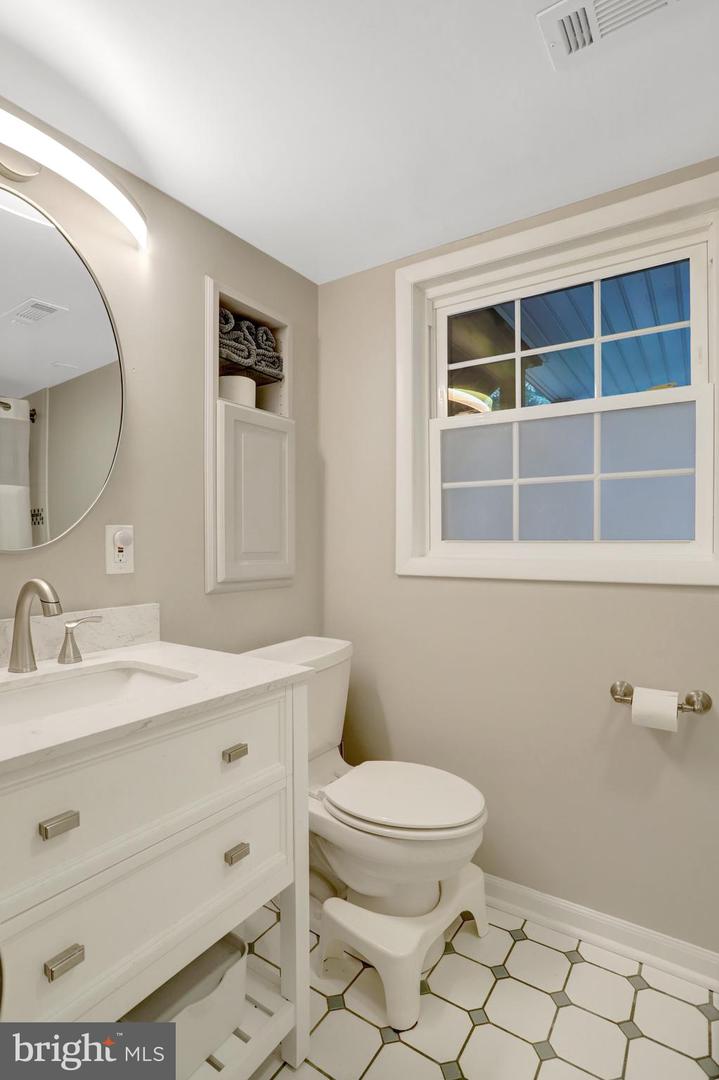 12301 HELM CT, WOODBRIDGE, Virginia 22192, 4 Bedrooms Bedrooms, ,3 BathroomsBathrooms,Residential,For sale,12301 HELM CT,VAPW2102630 MLS # VAPW2102630
