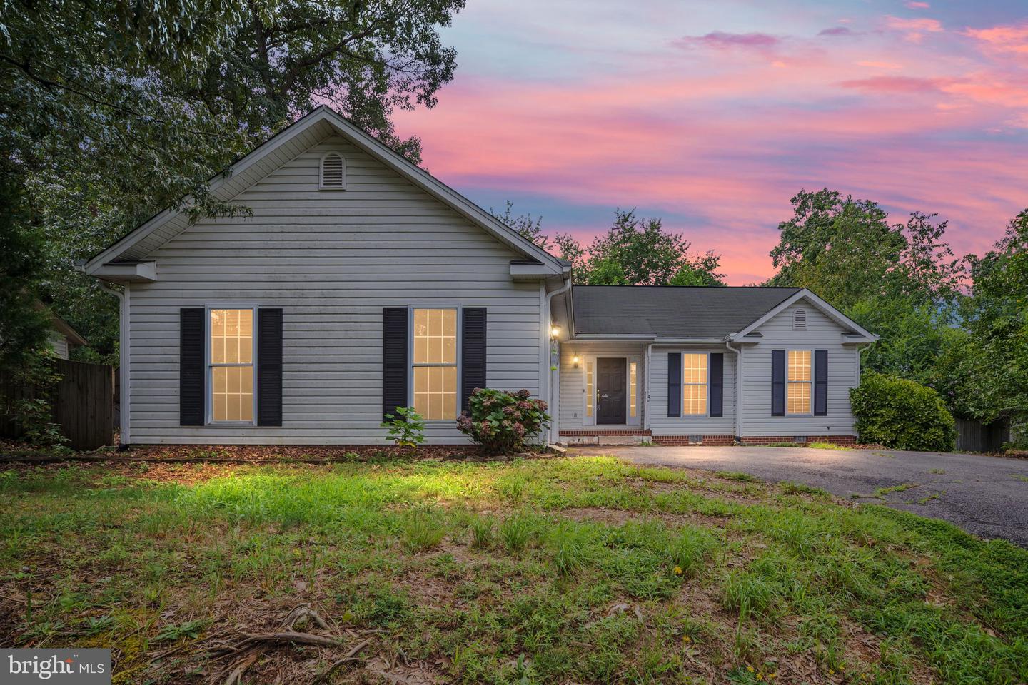 5 BRENTWOOD LN, FREDERICKSBURG, Virginia 22405, 3 Bedrooms Bedrooms, ,2 BathroomsBathrooms,Residential,For sale,5 BRENTWOOD LN,VAST2042150 MLS # VAST2042150