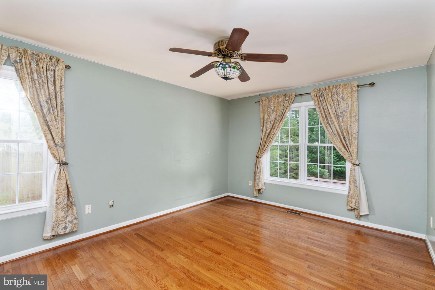 5 BRENTWOOD LN, FREDERICKSBURG, Virginia 22405, 3 Bedrooms Bedrooms, ,2 BathroomsBathrooms,Residential,For sale,5 BRENTWOOD LN,VAST2042150 MLS # VAST2042150