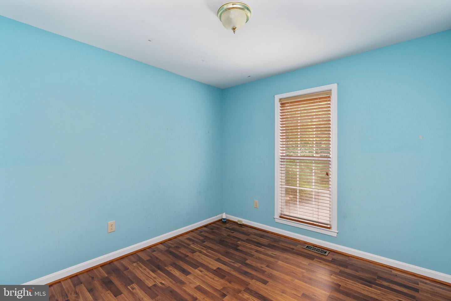 5 BRENTWOOD LN, FREDERICKSBURG, Virginia 22405, 3 Bedrooms Bedrooms, ,2 BathroomsBathrooms,Residential,For sale,5 BRENTWOOD LN,VAST2042150 MLS # VAST2042150