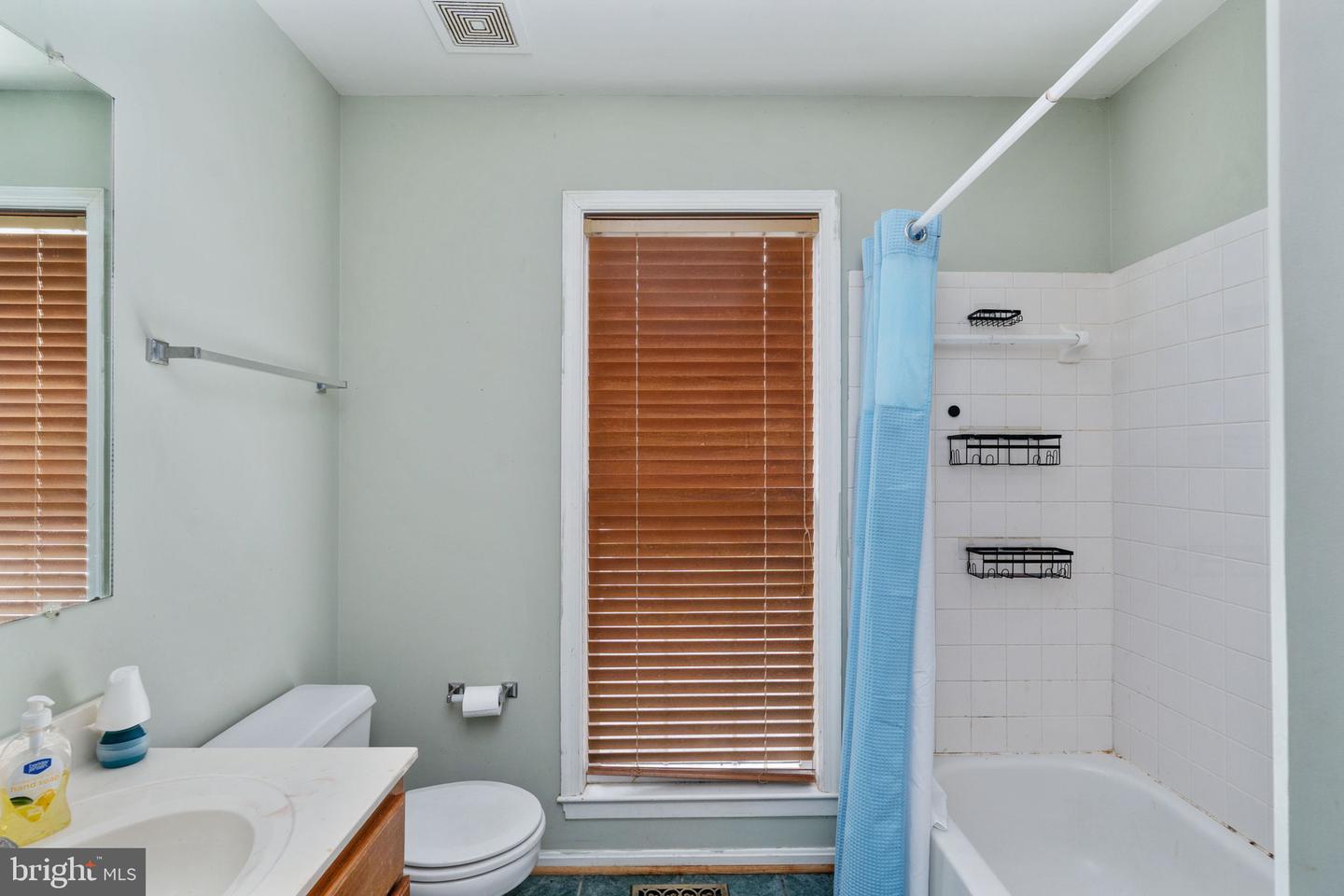 5 BRENTWOOD LN, FREDERICKSBURG, Virginia 22405, 3 Bedrooms Bedrooms, ,2 BathroomsBathrooms,Residential,For sale,5 BRENTWOOD LN,VAST2042150 MLS # VAST2042150