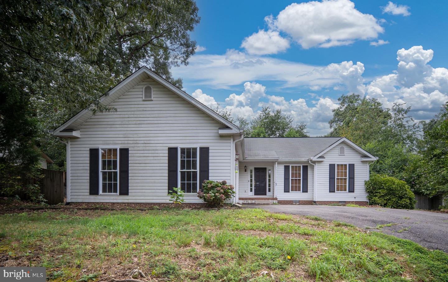 5 BRENTWOOD LN, FREDERICKSBURG, Virginia 22405, 3 Bedrooms Bedrooms, ,2 BathroomsBathrooms,Residential,For sale,5 BRENTWOOD LN,VAST2042150 MLS # VAST2042150