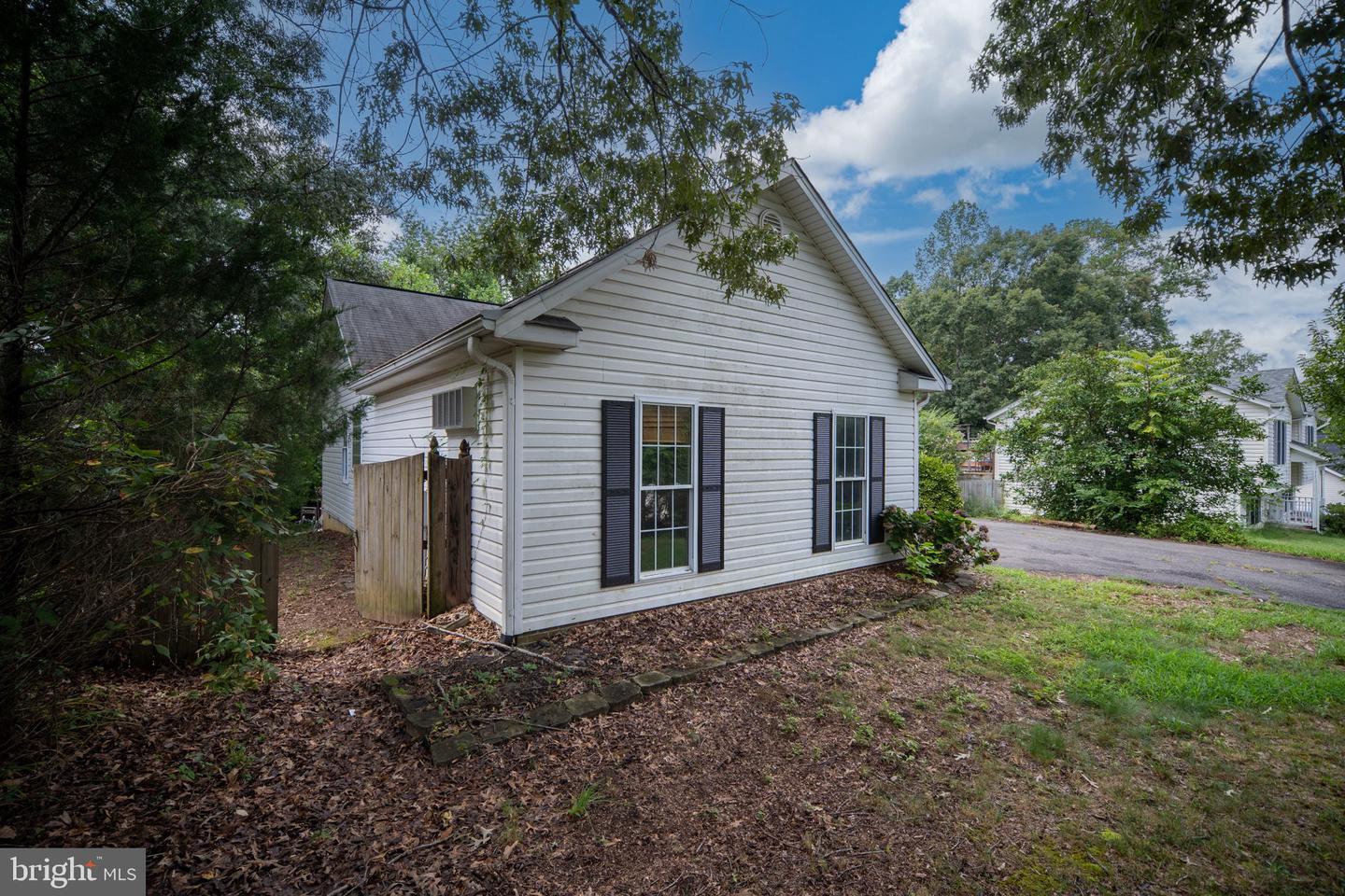 5 BRENTWOOD LN, FREDERICKSBURG, Virginia 22405, 3 Bedrooms Bedrooms, ,2 BathroomsBathrooms,Residential,For sale,5 BRENTWOOD LN,VAST2042150 MLS # VAST2042150