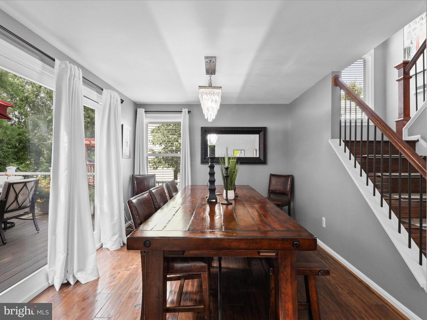 7460 CROSS GATE LN, ALEXANDRIA, Virginia 22315, 3 Bedrooms Bedrooms, ,3 BathroomsBathrooms,Residential,For sale,7460 CROSS GATE LN,VAFX2263292 MLS # VAFX2263292