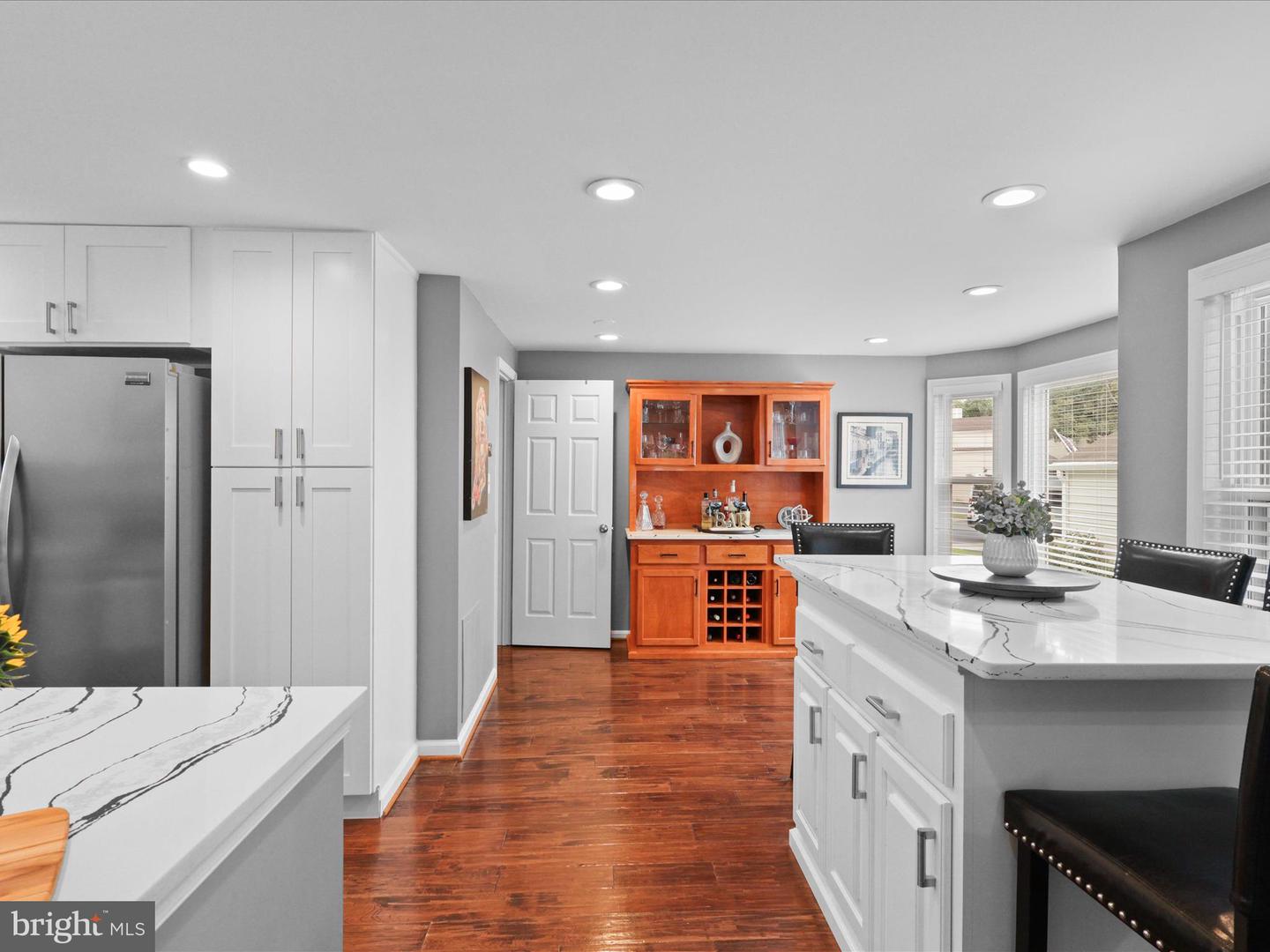 7460 CROSS GATE LN, ALEXANDRIA, Virginia 22315, 3 Bedrooms Bedrooms, ,3 BathroomsBathrooms,Residential,For sale,7460 CROSS GATE LN,VAFX2263292 MLS # VAFX2263292