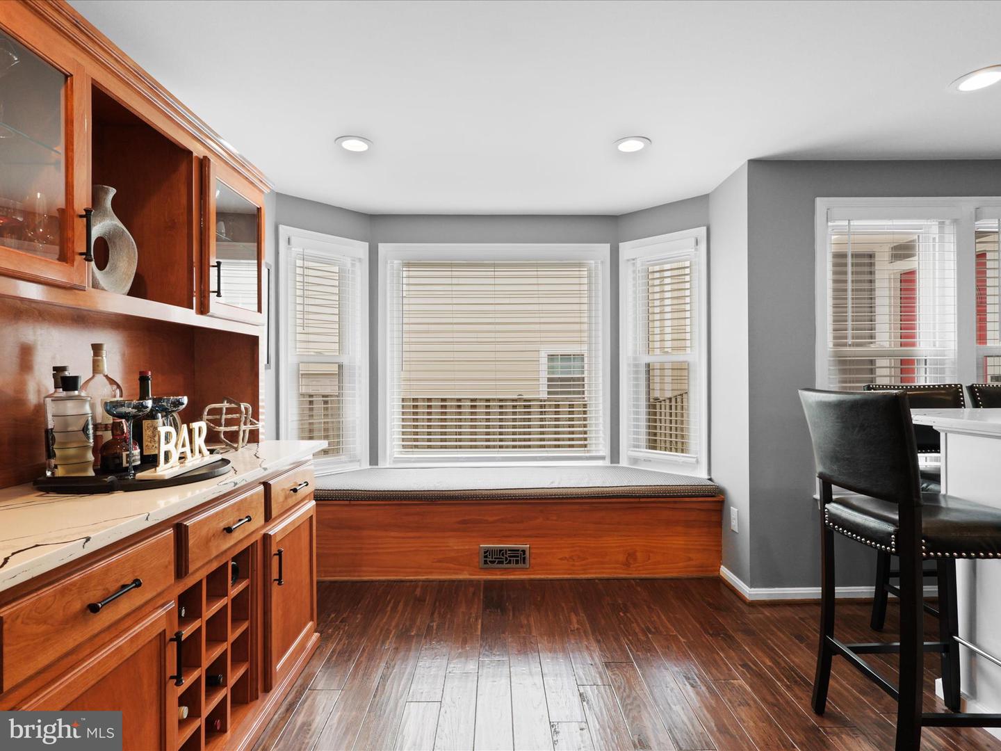 7460 CROSS GATE LN, ALEXANDRIA, Virginia 22315, 3 Bedrooms Bedrooms, ,3 BathroomsBathrooms,Residential,For sale,7460 CROSS GATE LN,VAFX2263292 MLS # VAFX2263292