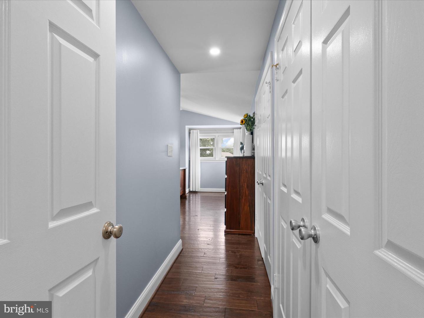 7460 CROSS GATE LN, ALEXANDRIA, Virginia 22315, 3 Bedrooms Bedrooms, ,3 BathroomsBathrooms,Residential,For sale,7460 CROSS GATE LN,VAFX2263292 MLS # VAFX2263292