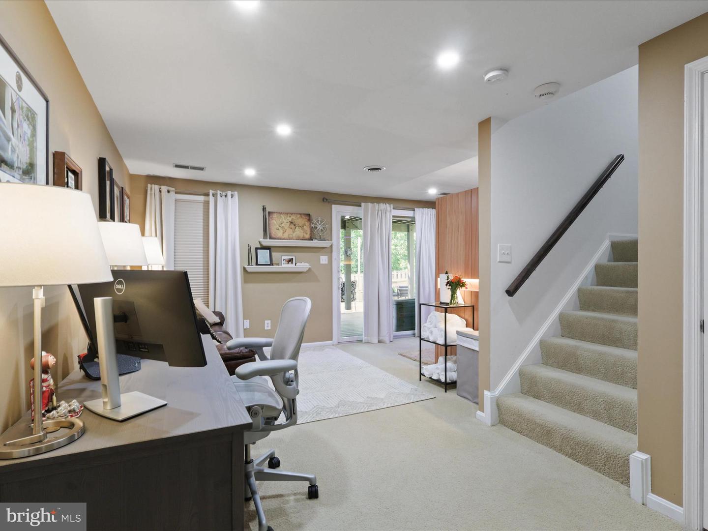 7460 CROSS GATE LN, ALEXANDRIA, Virginia 22315, 3 Bedrooms Bedrooms, ,3 BathroomsBathrooms,Residential,For sale,7460 CROSS GATE LN,VAFX2263292 MLS # VAFX2263292