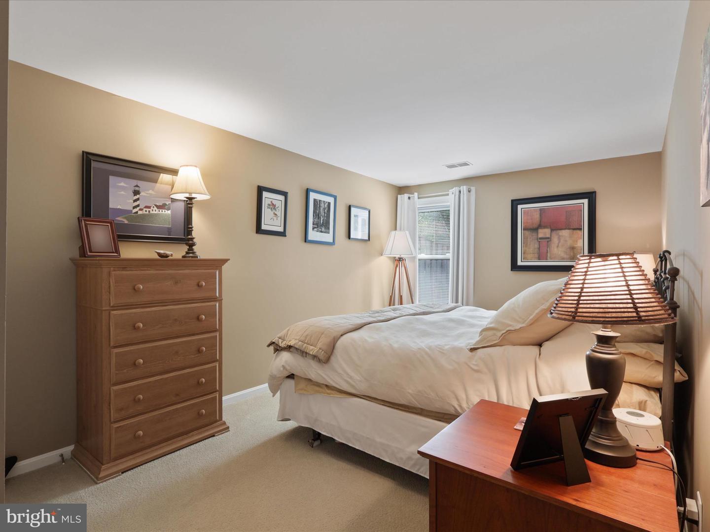7460 CROSS GATE LN, ALEXANDRIA, Virginia 22315, 3 Bedrooms Bedrooms, ,3 BathroomsBathrooms,Residential,For sale,7460 CROSS GATE LN,VAFX2263292 MLS # VAFX2263292
