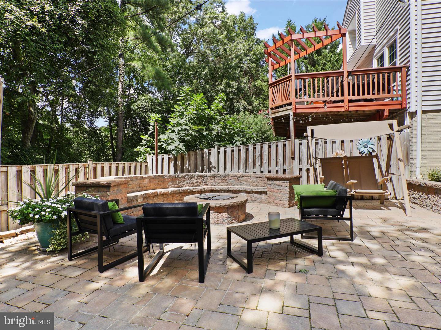 7460 CROSS GATE LN, ALEXANDRIA, Virginia 22315, 3 Bedrooms Bedrooms, ,3 BathroomsBathrooms,Residential,For sale,7460 CROSS GATE LN,VAFX2263292 MLS # VAFX2263292