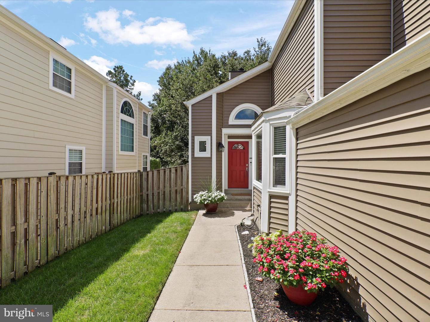 7460 CROSS GATE LN, ALEXANDRIA, Virginia 22315, 3 Bedrooms Bedrooms, ,3 BathroomsBathrooms,Residential,For sale,7460 CROSS GATE LN,VAFX2263292 MLS # VAFX2263292