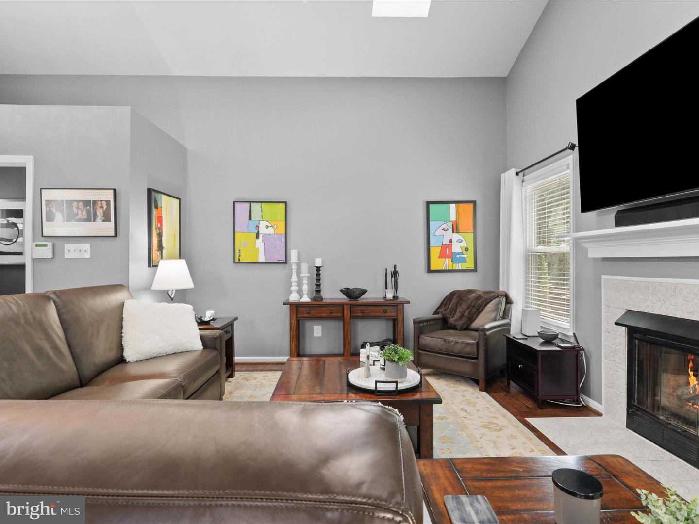 7460 CROSS GATE LN, ALEXANDRIA, Virginia 22315, 3 Bedrooms Bedrooms, ,3 BathroomsBathrooms,Residential,For sale,7460 CROSS GATE LN,VAFX2263292 MLS # VAFX2263292