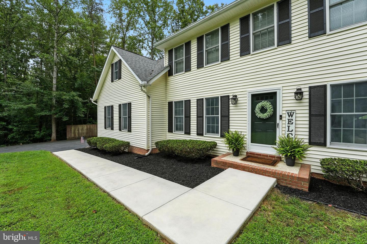 15330 QUAIL RIDGE DR, AMISSVILLE, Virginia 20106, 3 Bedrooms Bedrooms, ,2 BathroomsBathrooms,Residential,For sale,15330 QUAIL RIDGE DR,VACU2011418 MLS # VACU2011418