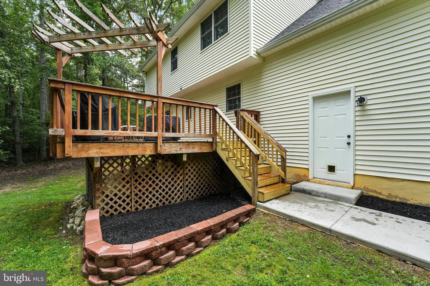 15330 QUAIL RIDGE DR, AMISSVILLE, Virginia 20106, 3 Bedrooms Bedrooms, ,2 BathroomsBathrooms,Residential,For sale,15330 QUAIL RIDGE DR,VACU2011418 MLS # VACU2011418