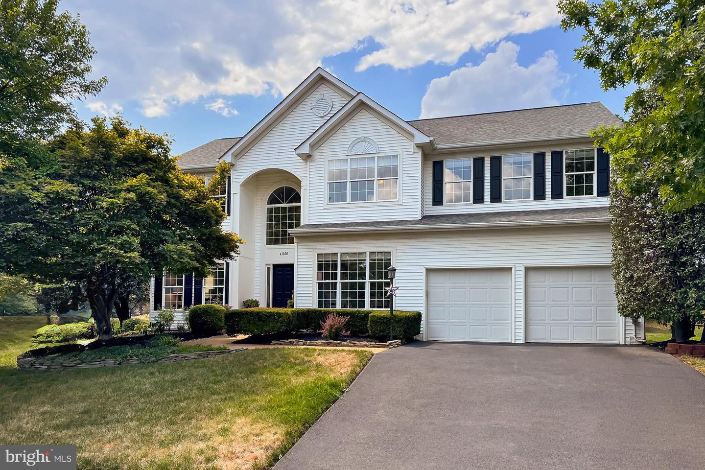 43820 LAUREL RIDGE DR, ASHBURN, Virginia 20147, 5 Bedrooms Bedrooms, 9 Rooms Rooms,3 BathroomsBathrooms,Residential,For sale,43820 LAUREL RIDGE DR,VALO2105380 MLS # VALO2105380