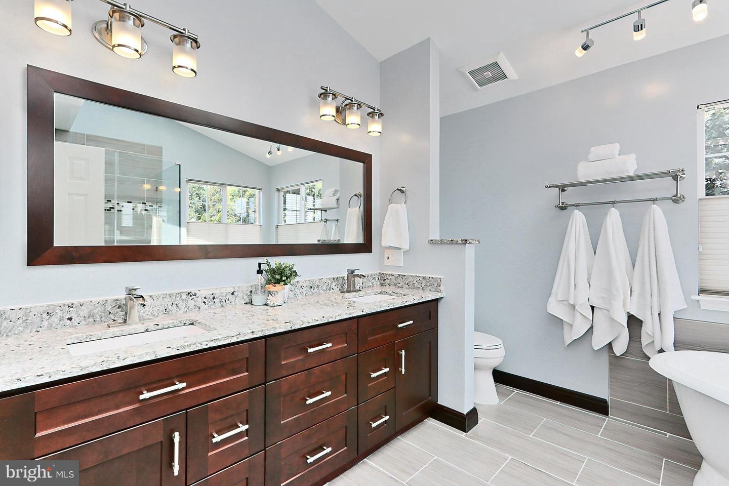 43820 LAUREL RIDGE DR, ASHBURN, Virginia 20147, 5 Bedrooms Bedrooms, 9 Rooms Rooms,3 BathroomsBathrooms,Residential,For sale,43820 LAUREL RIDGE DR,VALO2105380 MLS # VALO2105380
