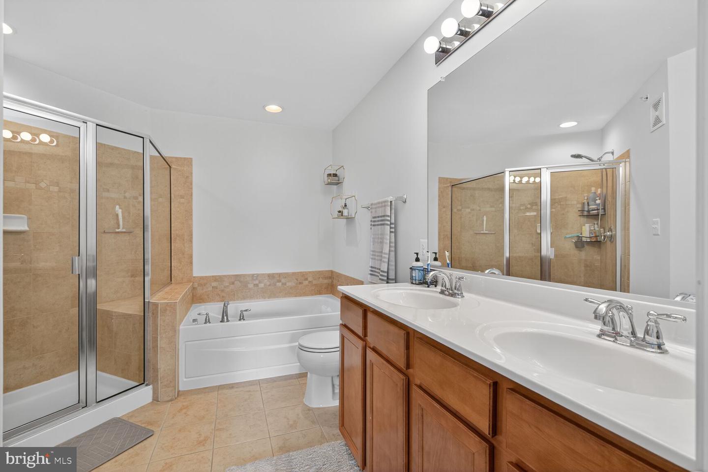 14264-B WOVEN WILLOW LN #B, CENTREVILLE, Virginia 20121, 3 Bedrooms Bedrooms, ,2 BathroomsBathrooms,Residential,For sale,14264-B WOVEN WILLOW LN #B,VAFX2263446 MLS # VAFX2263446