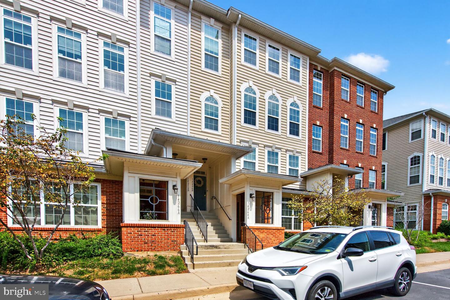 14264-B WOVEN WILLOW LN #B, CENTREVILLE, Virginia 20121, 3 Bedrooms Bedrooms, ,2 BathroomsBathrooms,Residential,For sale,14264-B WOVEN WILLOW LN #B,VAFX2263446 MLS # VAFX2263446