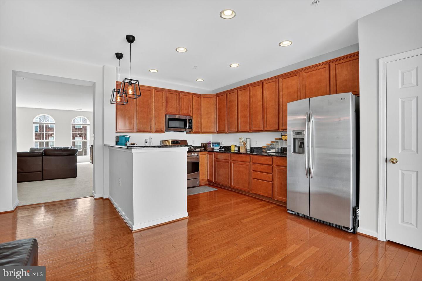 14264-B WOVEN WILLOW LN #B, CENTREVILLE, Virginia 20121, 3 Bedrooms Bedrooms, ,2 BathroomsBathrooms,Residential,For sale,14264-B WOVEN WILLOW LN #B,VAFX2263446 MLS # VAFX2263446