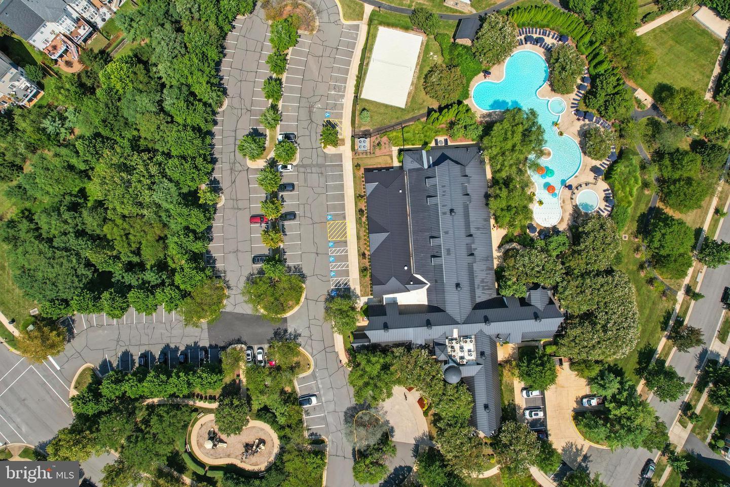 43843 KITTIWAKE DR, LEESBURG, Virginia 20176, 5 Bedrooms Bedrooms, 7 Rooms Rooms,4 BathroomsBathrooms,Residential,For sale,43843 KITTIWAKE DR,VALO2105434 MLS # VALO2105434