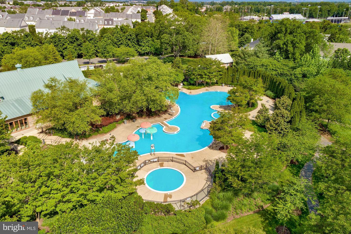 43843 KITTIWAKE DR, LEESBURG, Virginia 20176, 5 Bedrooms Bedrooms, 7 Rooms Rooms,4 BathroomsBathrooms,Residential,For sale,43843 KITTIWAKE DR,VALO2105434 MLS # VALO2105434